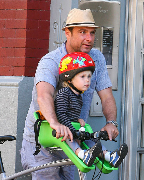 Celeb Parents with Kids (15 pics)