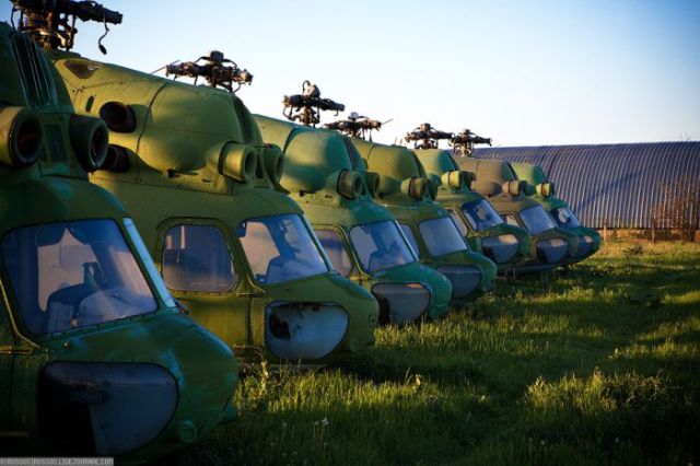 Abandoned Ukrainian Airfield (42 pics)