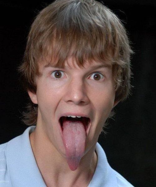 A Gene Simmons Copycat (6 pics)