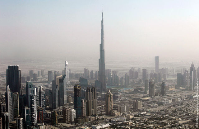 Aerial Shots of Dubai (8 pics)