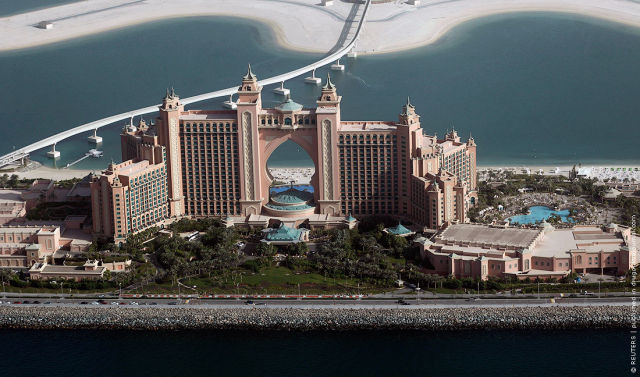 Aerial Shots of Dubai (8 pics)