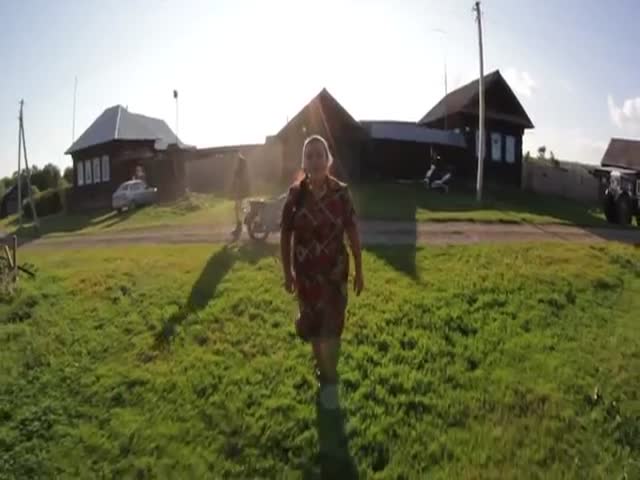 Russian Villagers Parody Kiesza's 'Hideaway' Music Video and It's Brilliant 