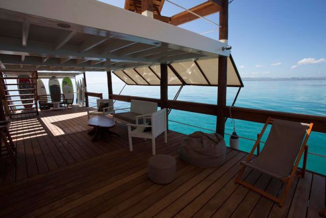 A Stunning Floating Bar That Is a Must-Visit Venue in Fiji A Stunning Floating Bar That Is a Must-Visit Venue in Fiji