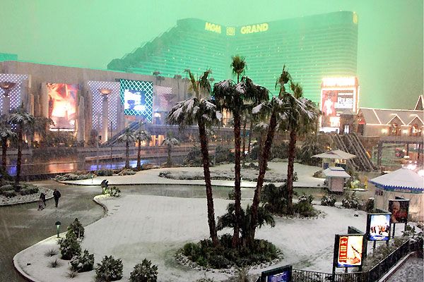 Snowy Las Vegas (10 photos)