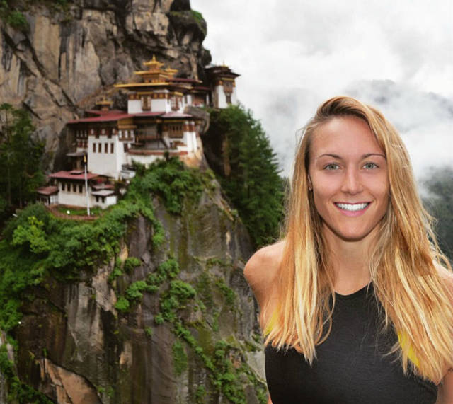 Woman Casually Travels Around The World And Becomes The First Woman To Visit All Countries At The Age Of… 27