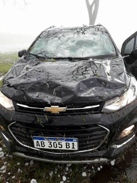 Massive Hail Was Enough To Destroy 20 Cars In Argentina