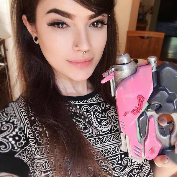 Zalaria Is The Perfect Cosplay Queen (28 pics)