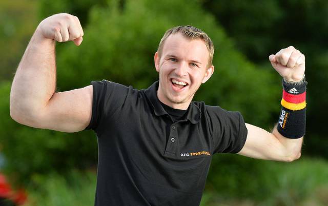 Guy Was Born With A Popeye Right Arm – Finds Good Use For It