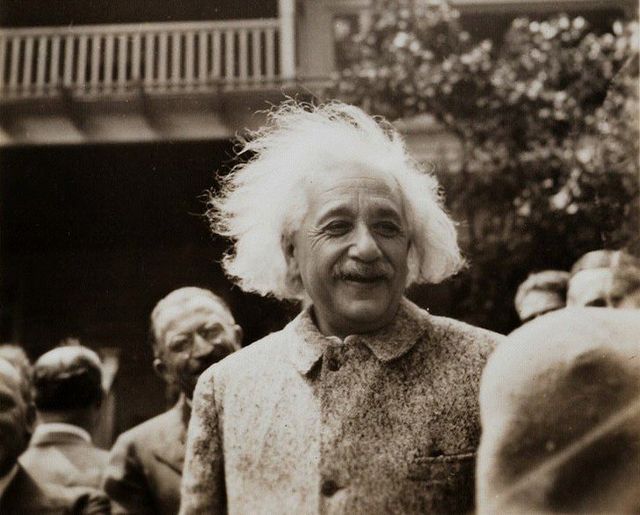 Pictures of Albert Einstein (28 photos)