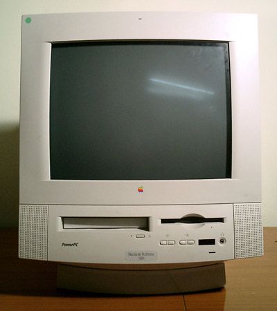 25 years of Apple evolution in pictures (97 photos)