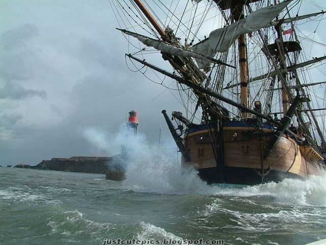 Turk pirate ship (12 photos)