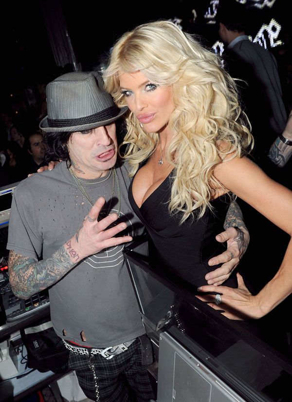 Tommy Lee and Victoria Silvstedt (9 photos)