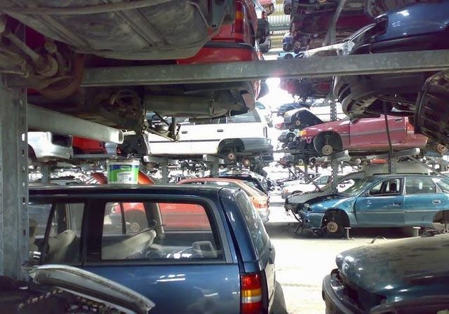 Car dump in Germany (4 photos)