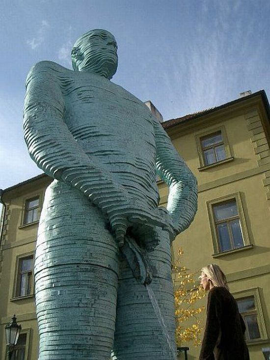 Very weird statues. Is that porn? (13 photos)
