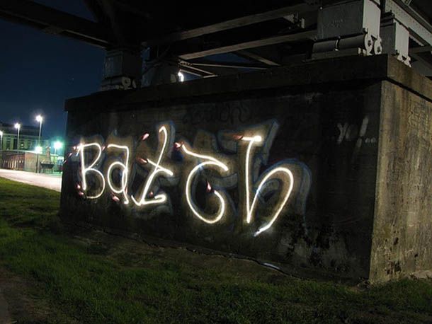 Light Graffiti. I still can’t understand how they do it ;) (24 photos)