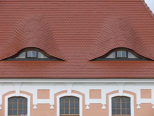Faces in places (30 pics)