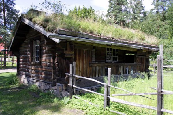 amazing_grass_roofs_640_07.jpg