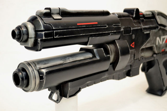 Cool Replica of Mass Effect 3 Gun