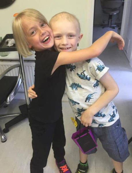 Kind 9 Year Old Girl Does Something Selfless for Her “Boyfriend” with Cancer