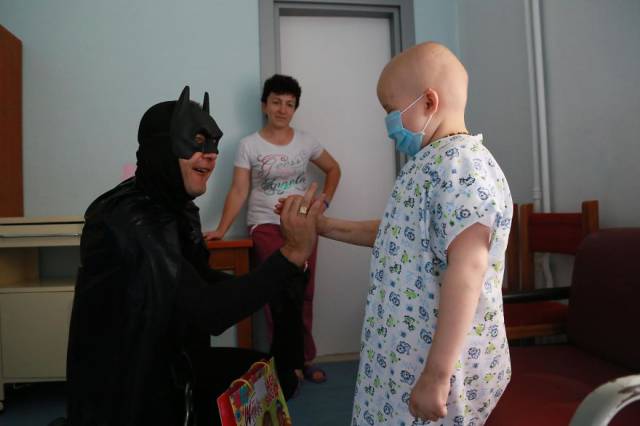 Policemen In Albania Surprised Kids In Hospital By Dressing As Superheroes