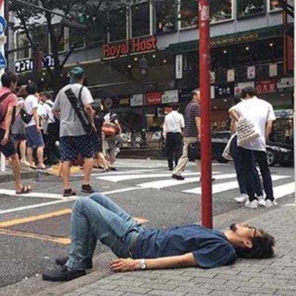 Drunk Japanese People Falling Asleep In Public Places