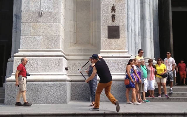 A Hero Or A Douchebag: Guy Runs Around New York City Cutting People’s Selfie Sticks