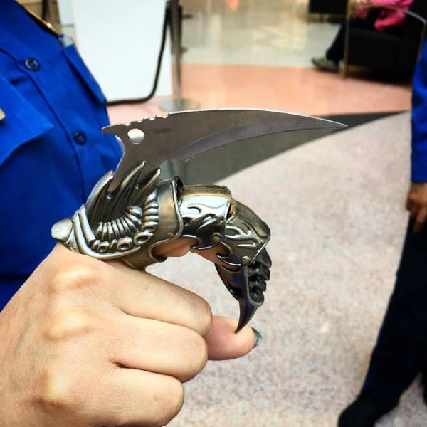 All The Crazy Weaponry People Tried To Take With Them On A Plane