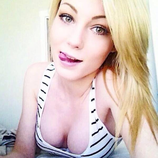 Here’s Twitch’s Hottest Female Streamer.